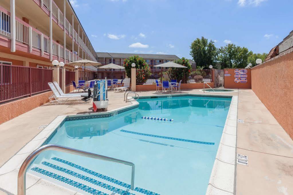 Motel 6-Fountain Valley, CA - Huntington Beach Area Exterior foto